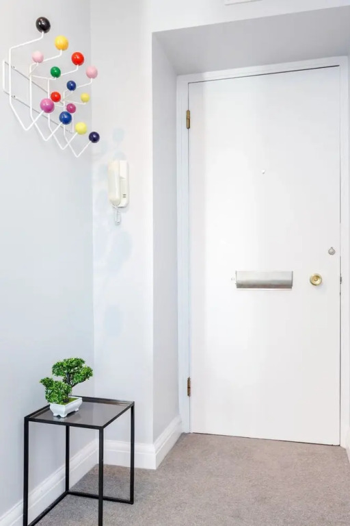 Stylish Riverview Apt with Roof Terrace