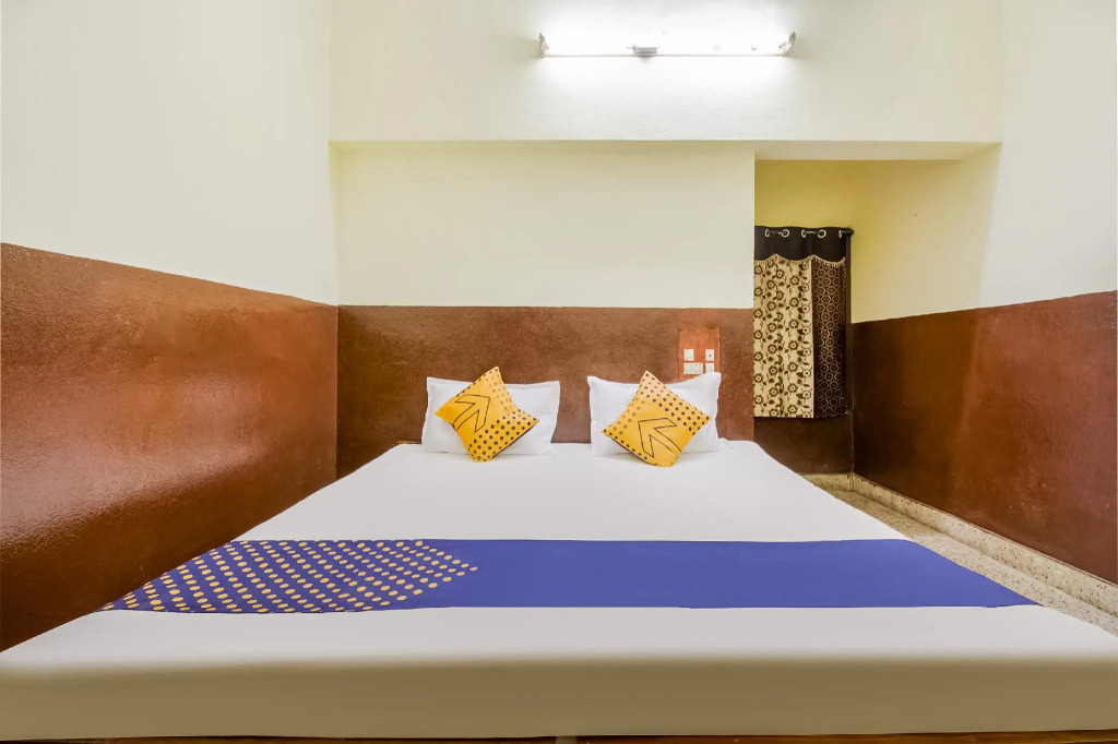 SPOT ON 69409 Hotel Sri New Sai Chandra