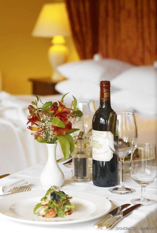 The Dunraven, Adare