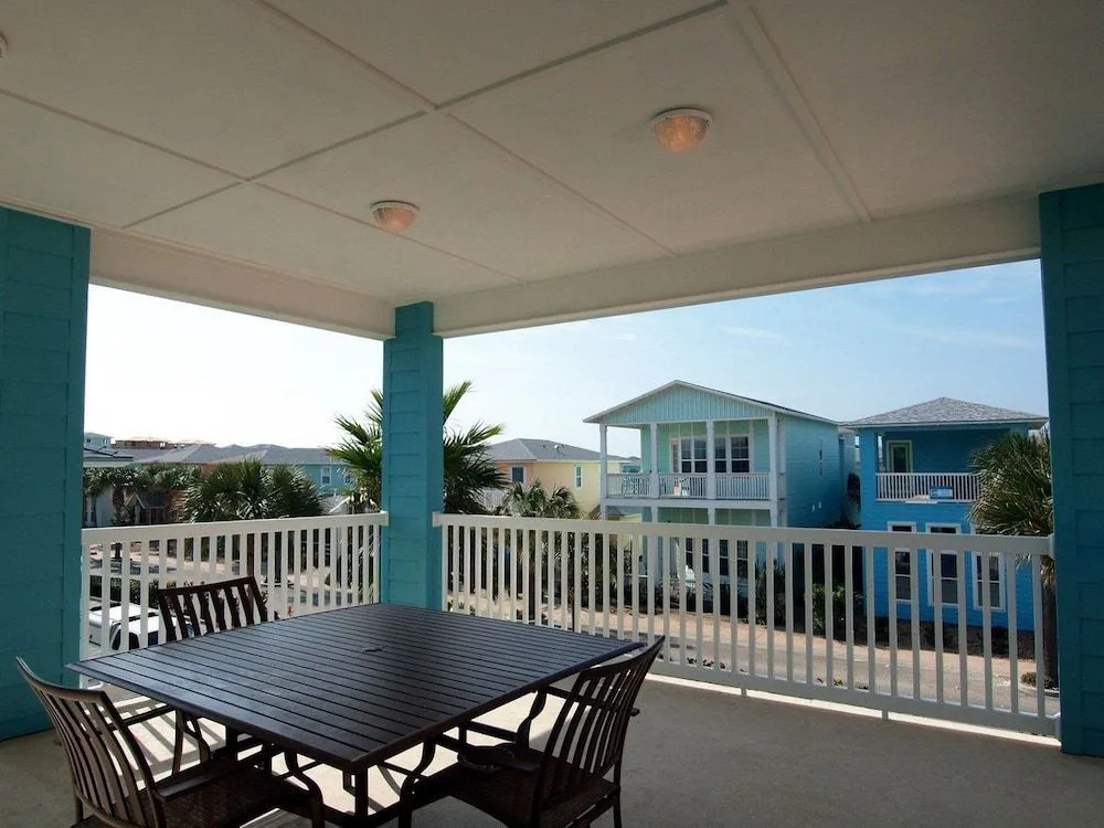 Blue Hawaiian Vw97 4 Bedrooms 4.5 Bathrooms Home