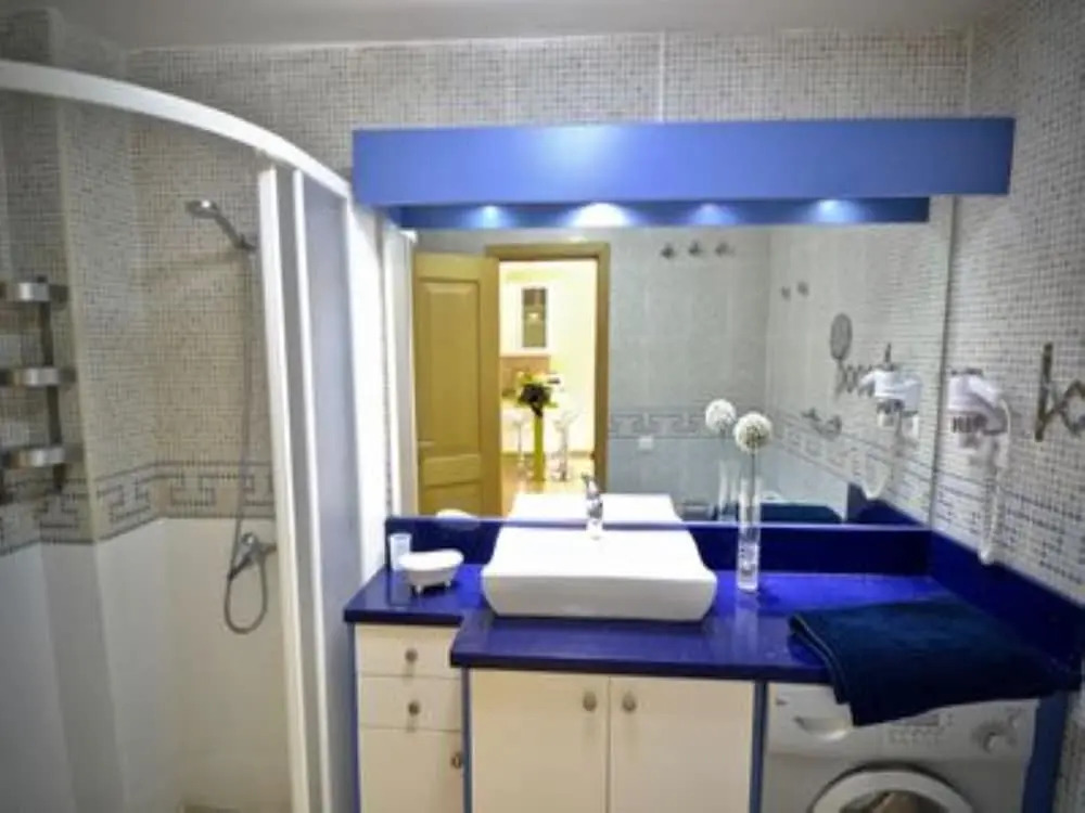 Golden Beach nr 2, Ground Floor Apartment With a Lovely Pool