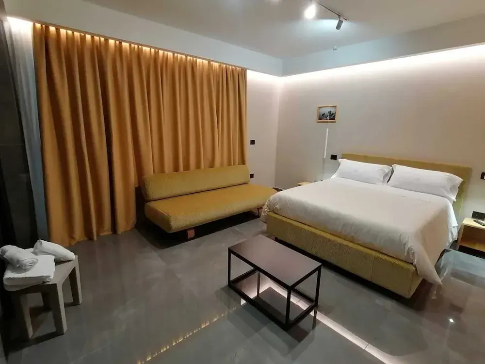 Hotel XBusiness