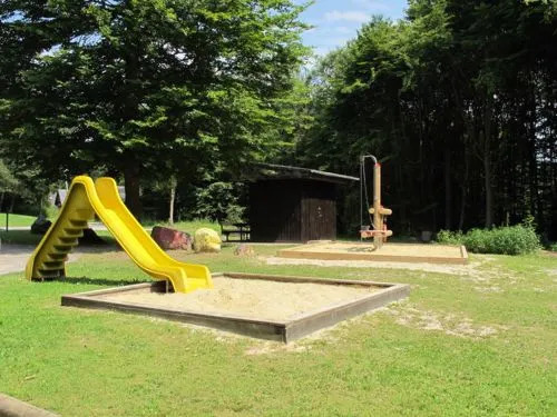 TWISTENSEE