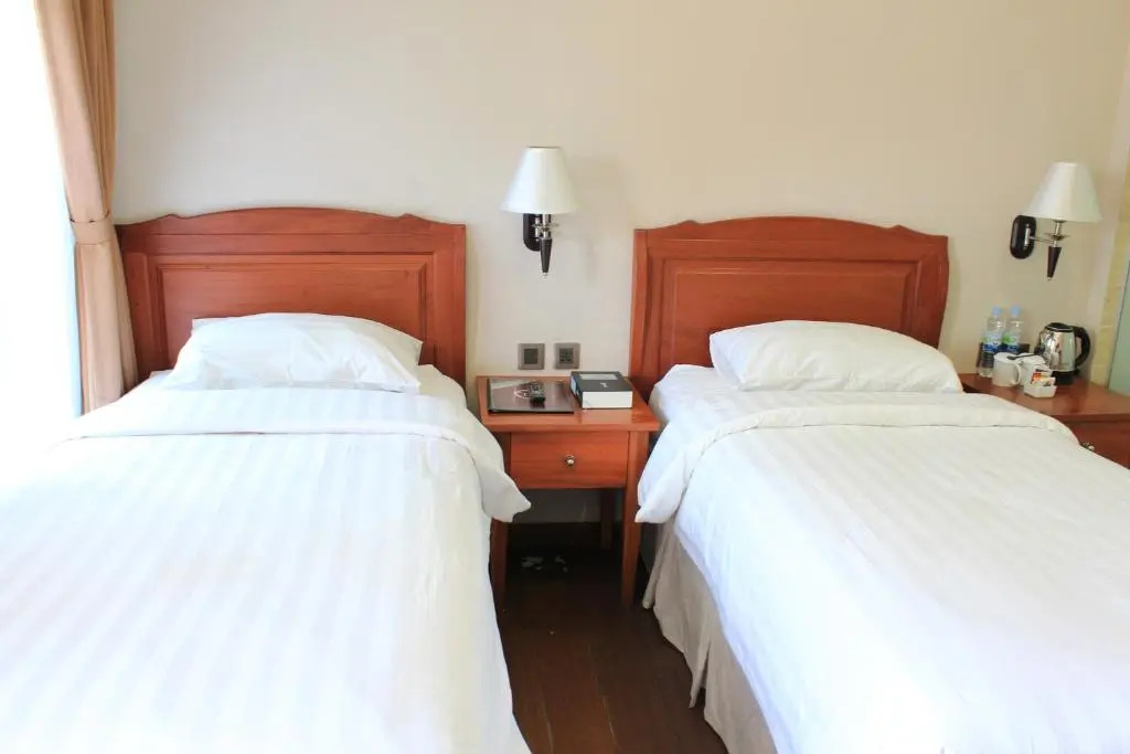 Thongs Inn - KNO Kualanamu Transit Hotel