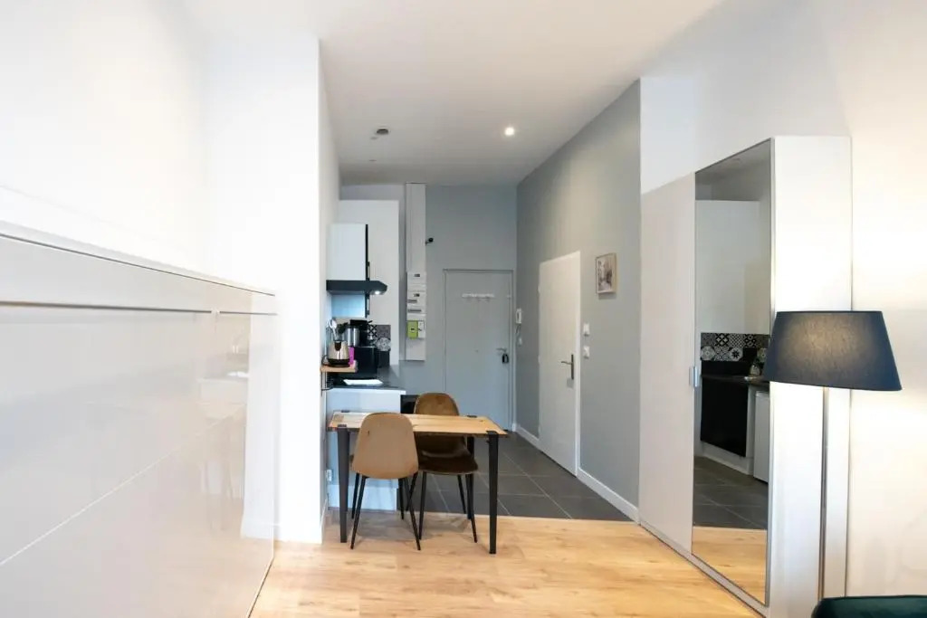 Le Romanée - Très joli studio moderne tout confort proche place Valmy