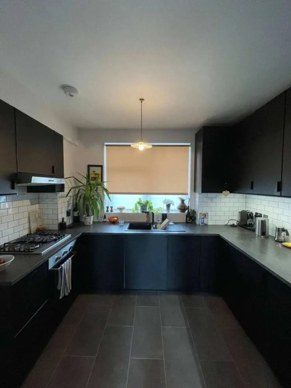 Contemporary 1BD Flat W/balcony - Stoke Newington!
