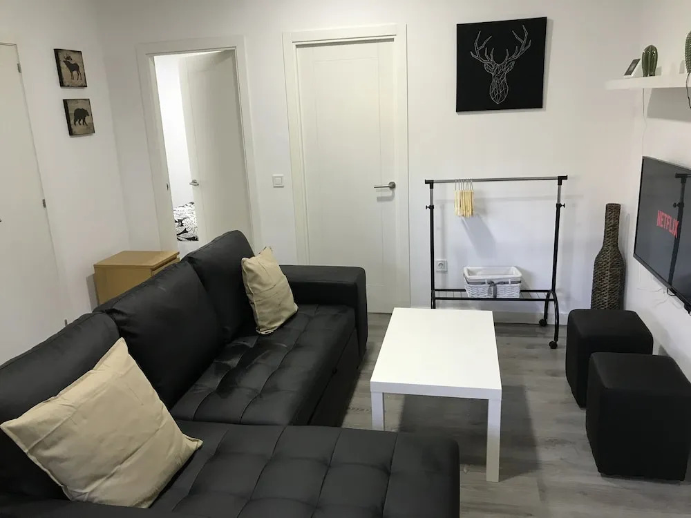 Apartment - Travel and Holidays Manoteras