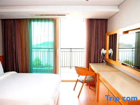 Noble Hotel
