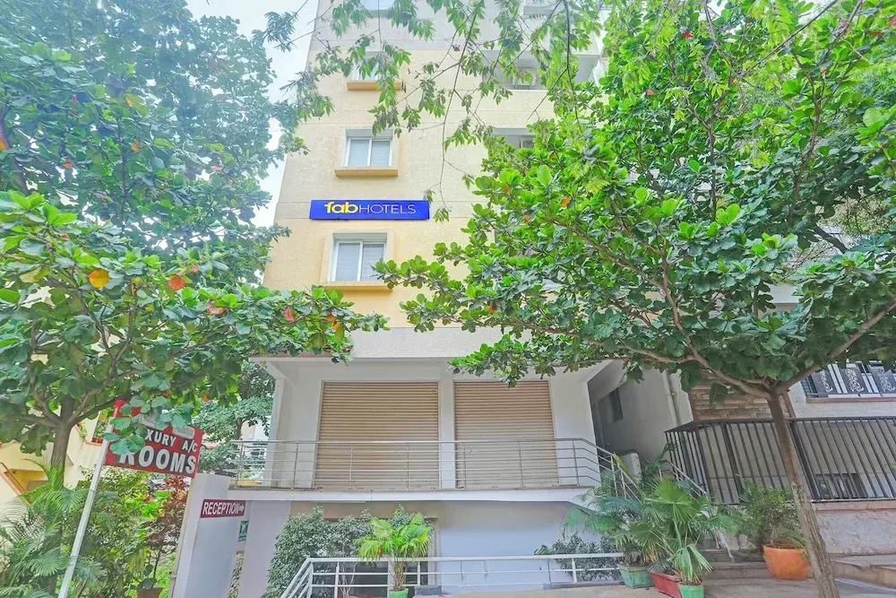 FabHotel Balaji Luxury - Near Jakkur Cross, Manyata Tech Park