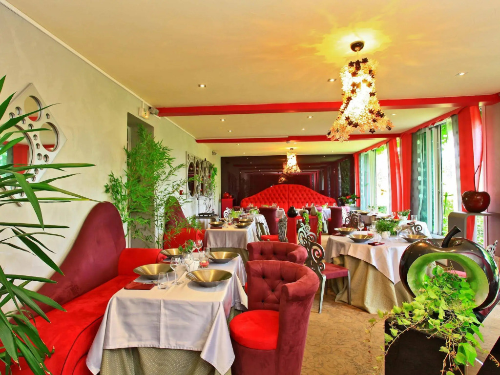 Logis Hôtel Hostellerie Saint-Jacques