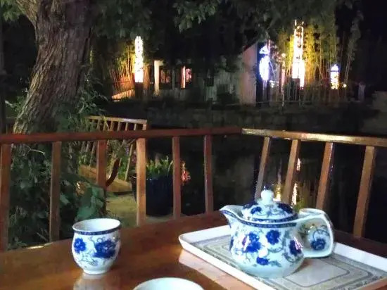 Xiaoqiao Renjia Inn