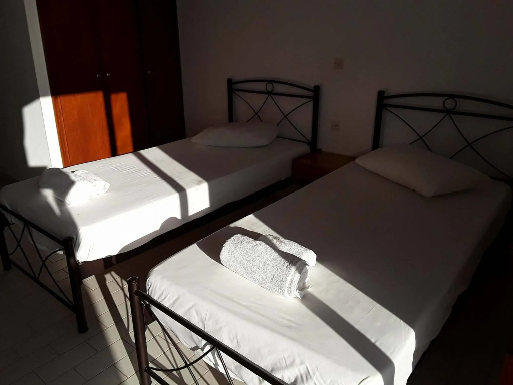 Aronis Apartments