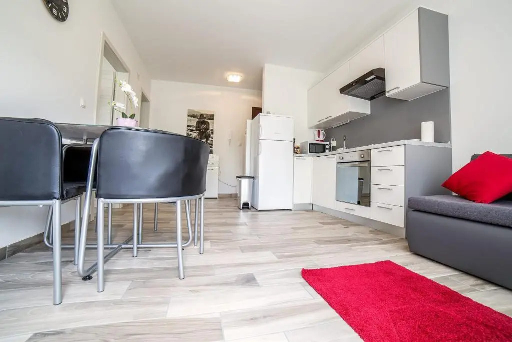 Studio Apartman Nina