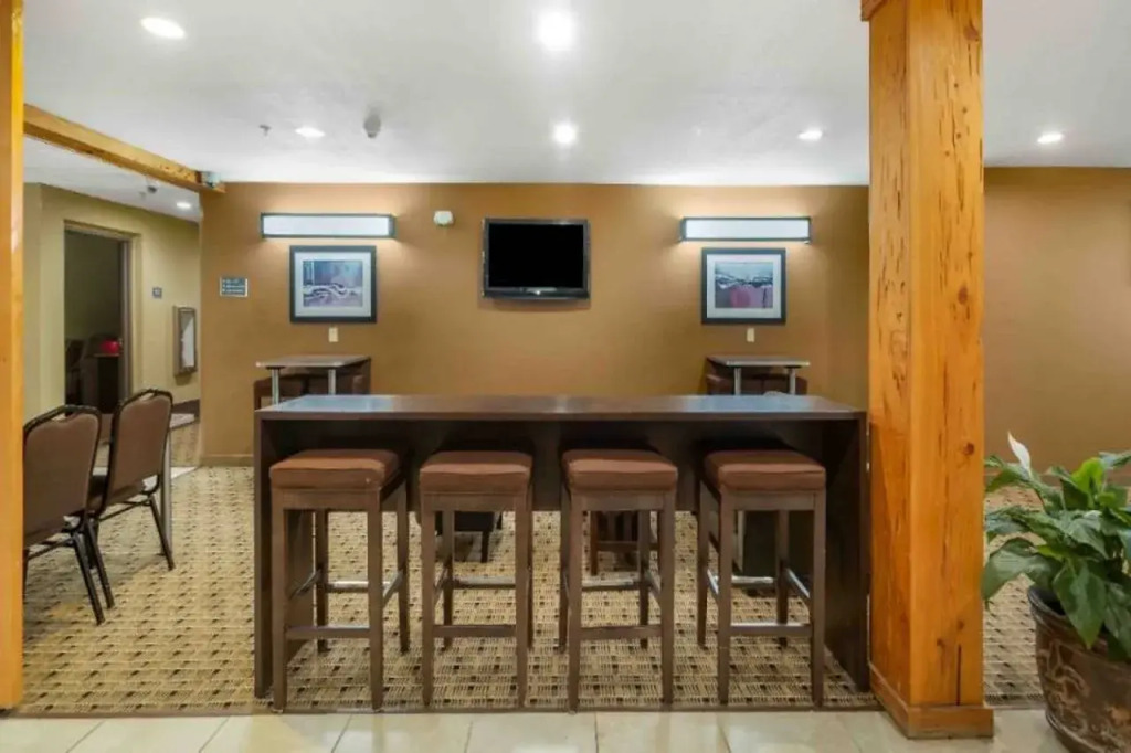 Executive Inn & Suites Breaux Bridge, LA