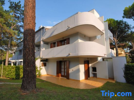 Terraced House 700mt From the sea