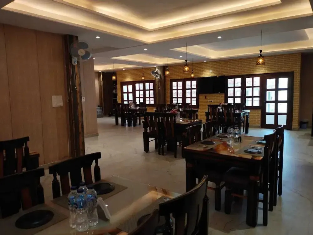 Hotel RS Inn