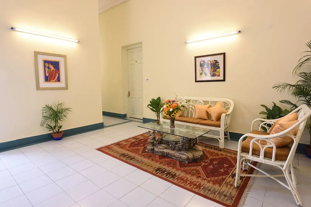 OYO 6760 Chowdhury Estate Premium