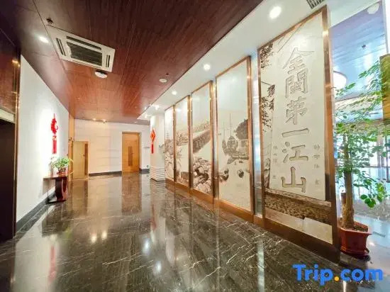 Juchunyuan Binjiang Holiday Hotel