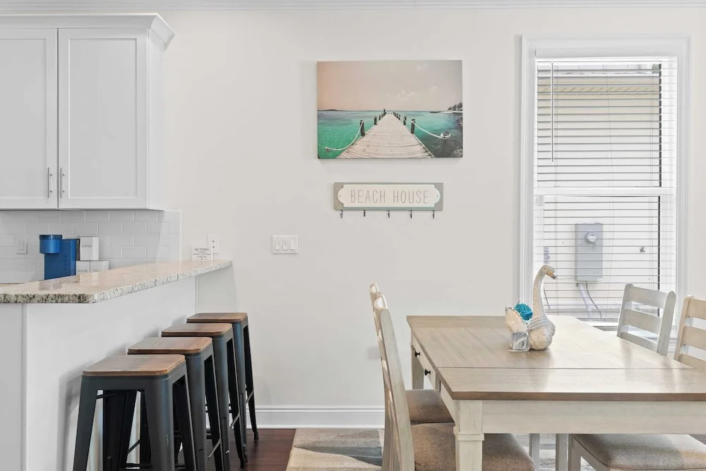 Family-friendly, Close to Beach & Game Room Windswept by Avantstay