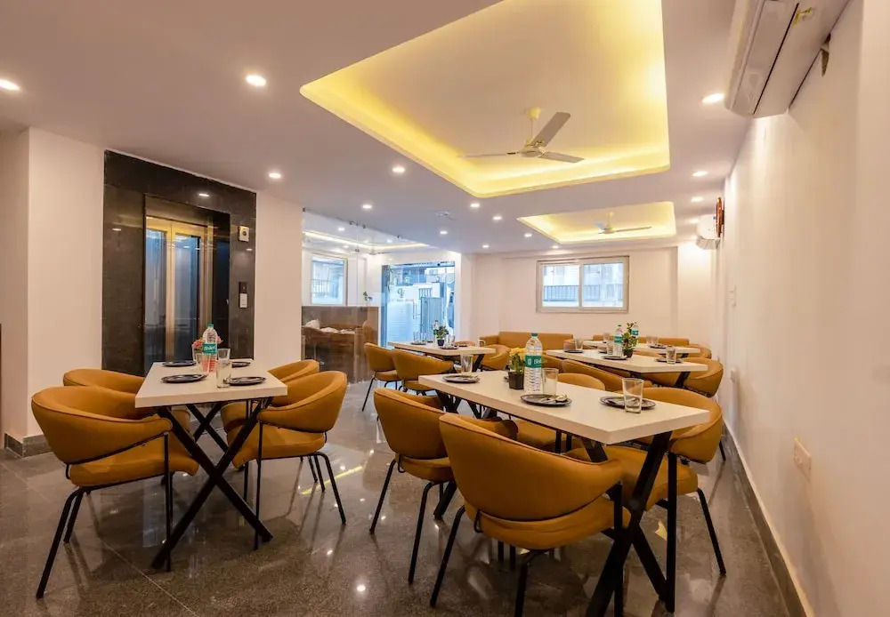 Hotel Park Tree I Sec-63A I Noida I Couple Friendly and Corporate Rooms available