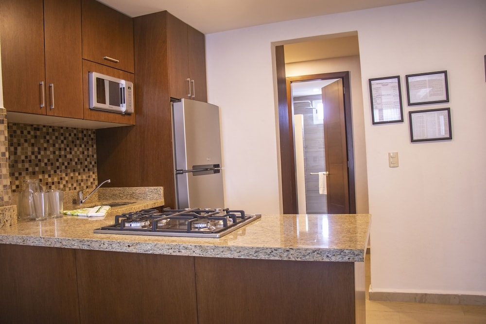 The Paramar Beachfront Boutique Hotel With Breakfast Included - Downtown Malecon