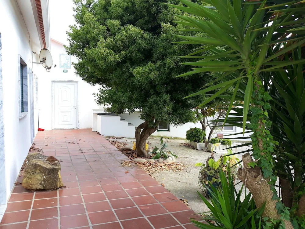 House With 3 Bedrooms in Encarnação, With Furnished Garden and Wifi