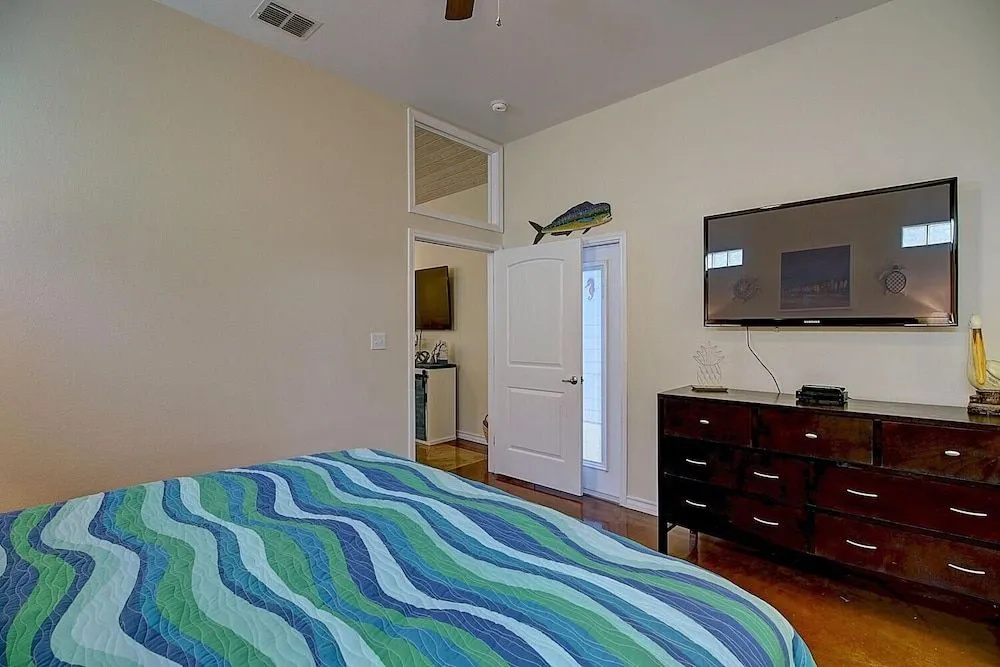 Blue Pelican 3 Bedroom Townhouse by Redawning