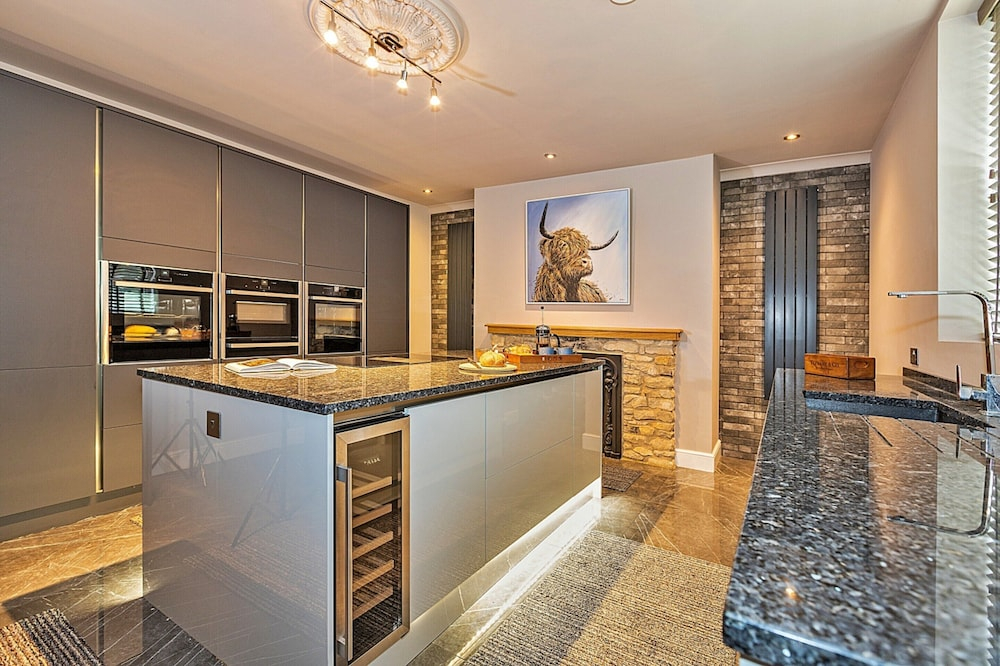 5 Bedroom Holiday Home With Sauna, No Deposit