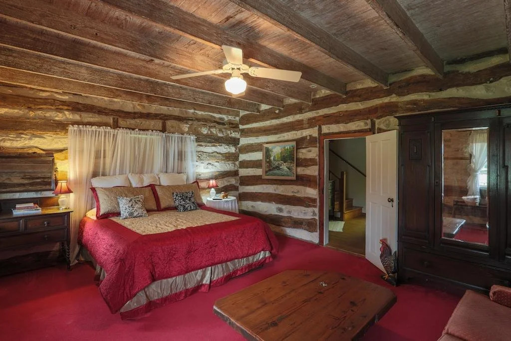 Full Moon Inn