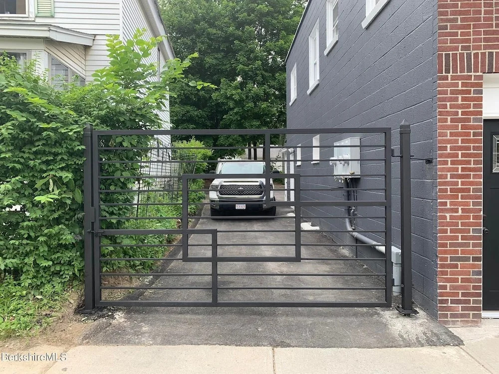 51 Seymour St