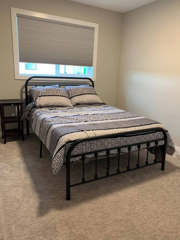 New Townhouse in Red Deer -family Retreat