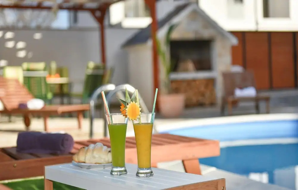 Nice Apartment in Zadar With 3 Bedrooms, Wifi and Outdoor Swimming Pool
