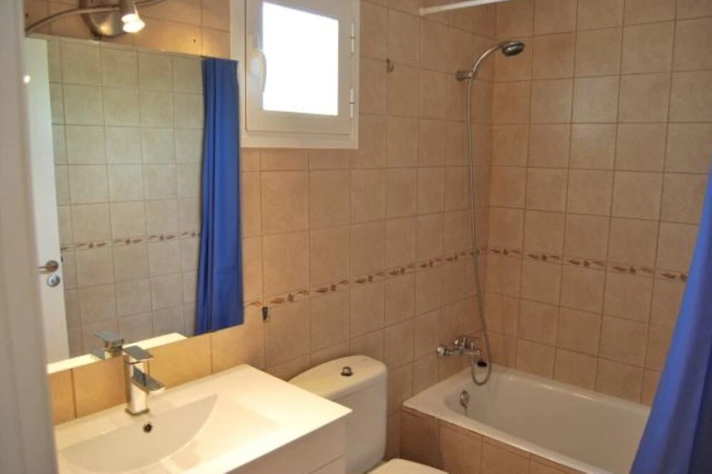 Apartment - 2 Bedrooms with Pool and Sea views - 104919