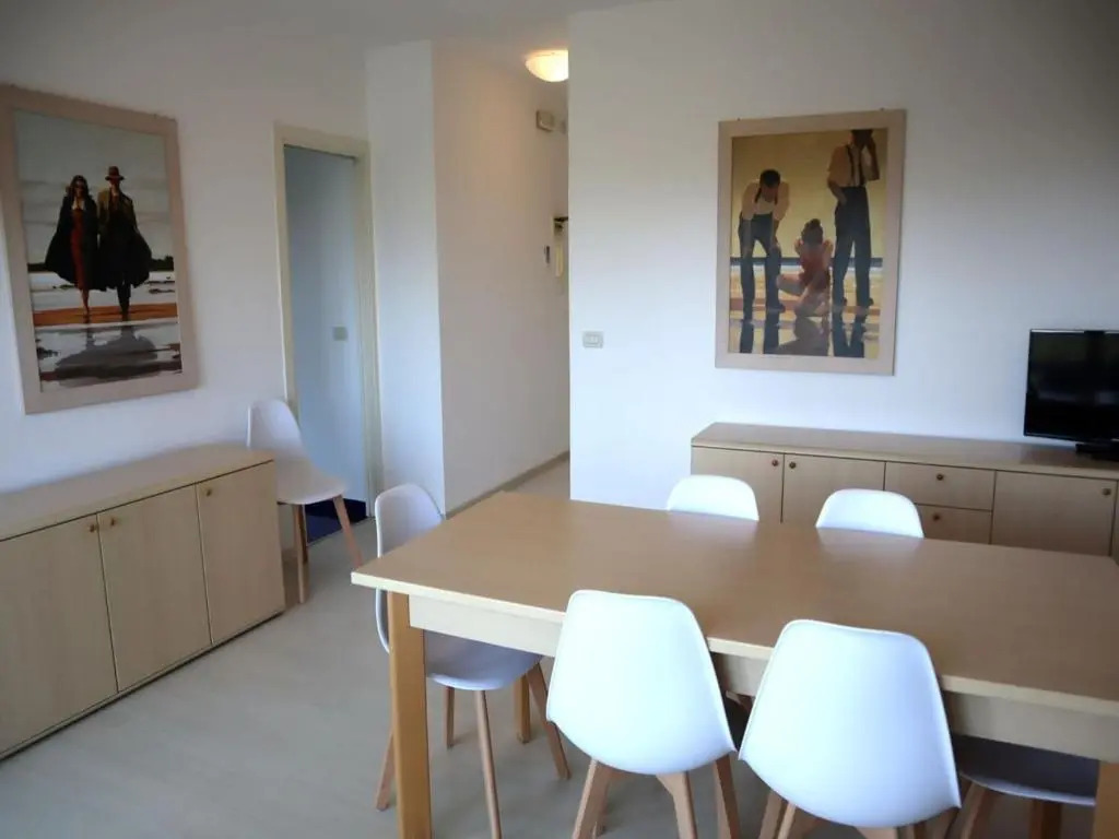 Apartment for 6 People with Three Large Terraces facing the Seaside