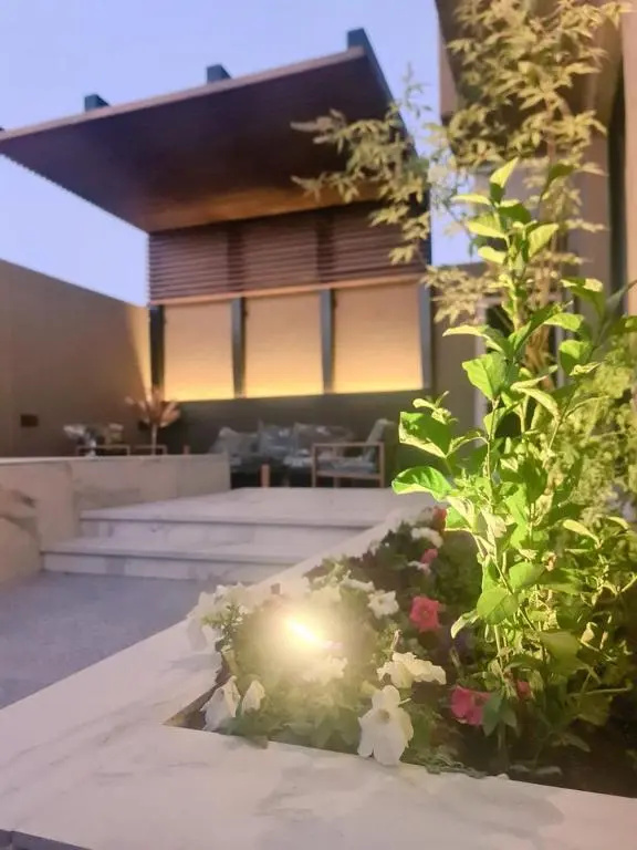 private chalet with pool شاليه فخم مع مسبح