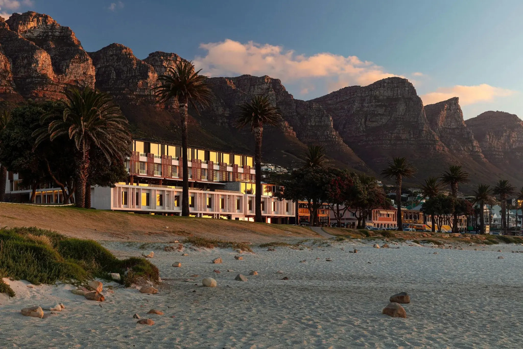 Morea House, Autograph Collection