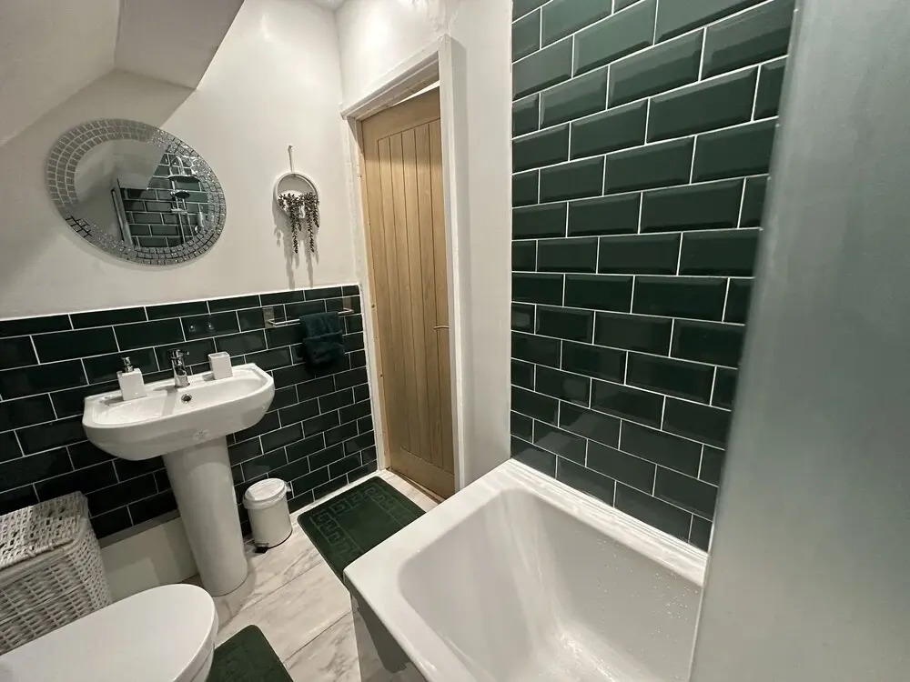 Charming 3-bed Home Minutes From City Centre