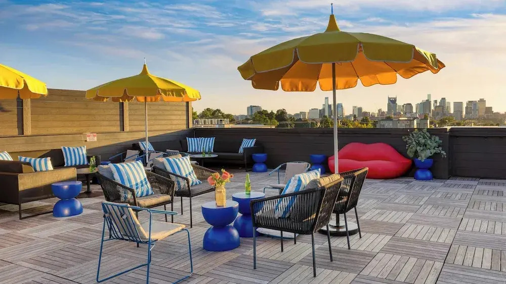 916 Main 12 Unit Buyout - Prvt 2 Floors, Sleeps 88 - Perfect For Group Travel