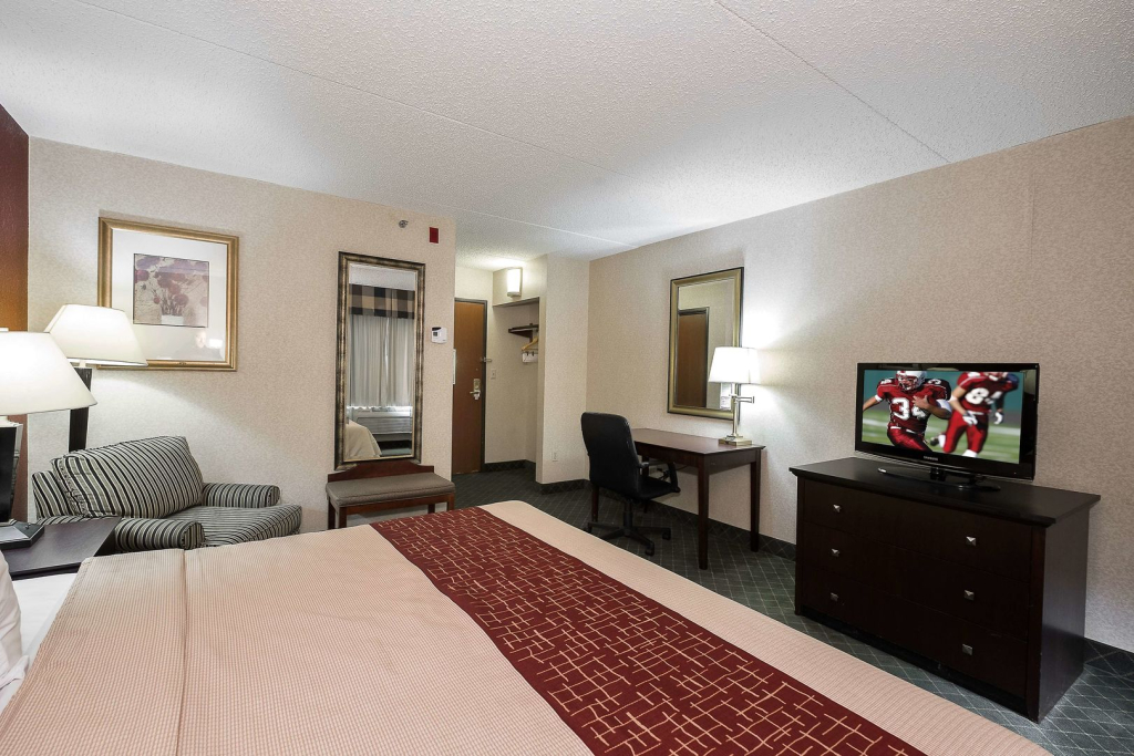 Red Roof Inn Hartford- New Britain