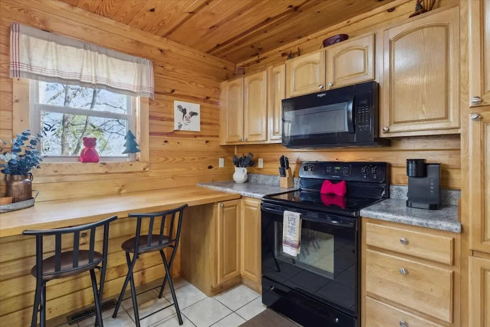 Kuntree Cabin by Beyond Expectations With Hot Tub