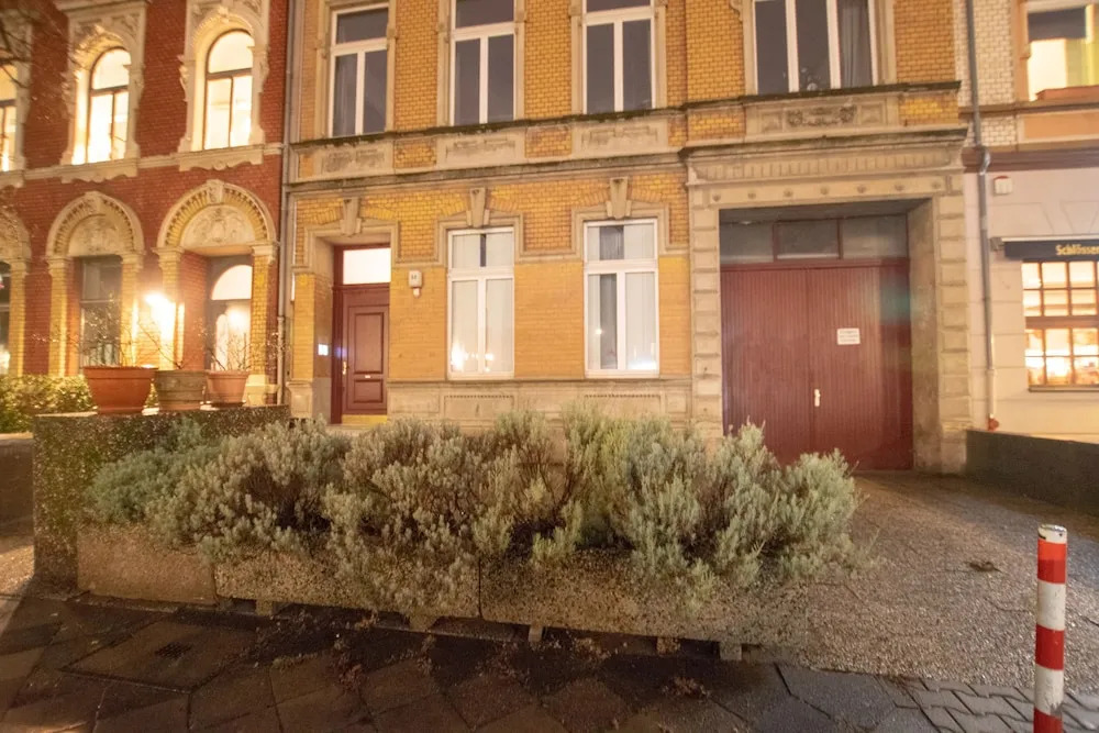 Tolstov-Hotels Large Central Apartment