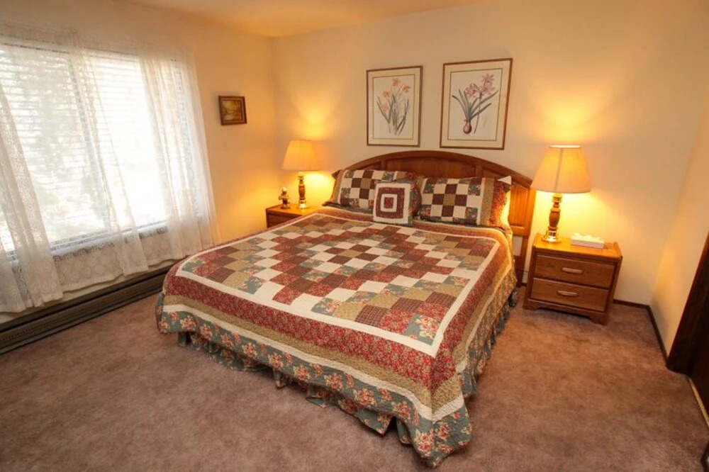 Discovery 4 #128 3 Bedrooms 2.5 Bathrooms Condo