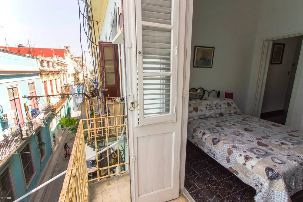 Casa Habana Flores