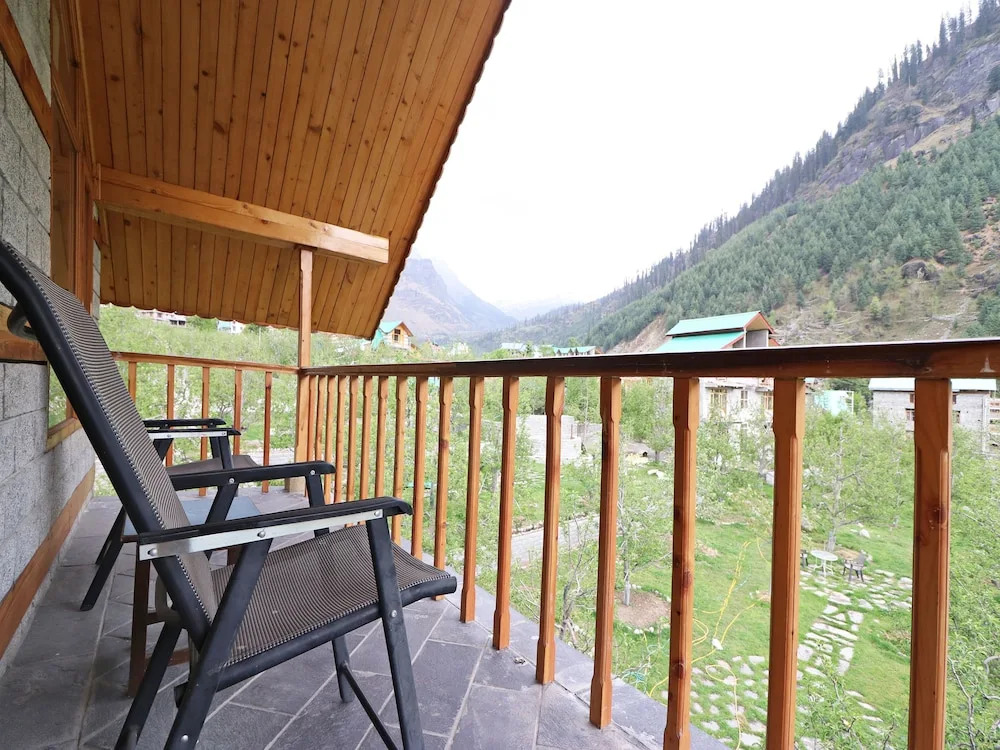 OYO 14072 Home Luxurious Studios Rohtang Road