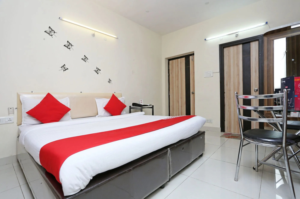 Dwell Suites by OYO Rooms