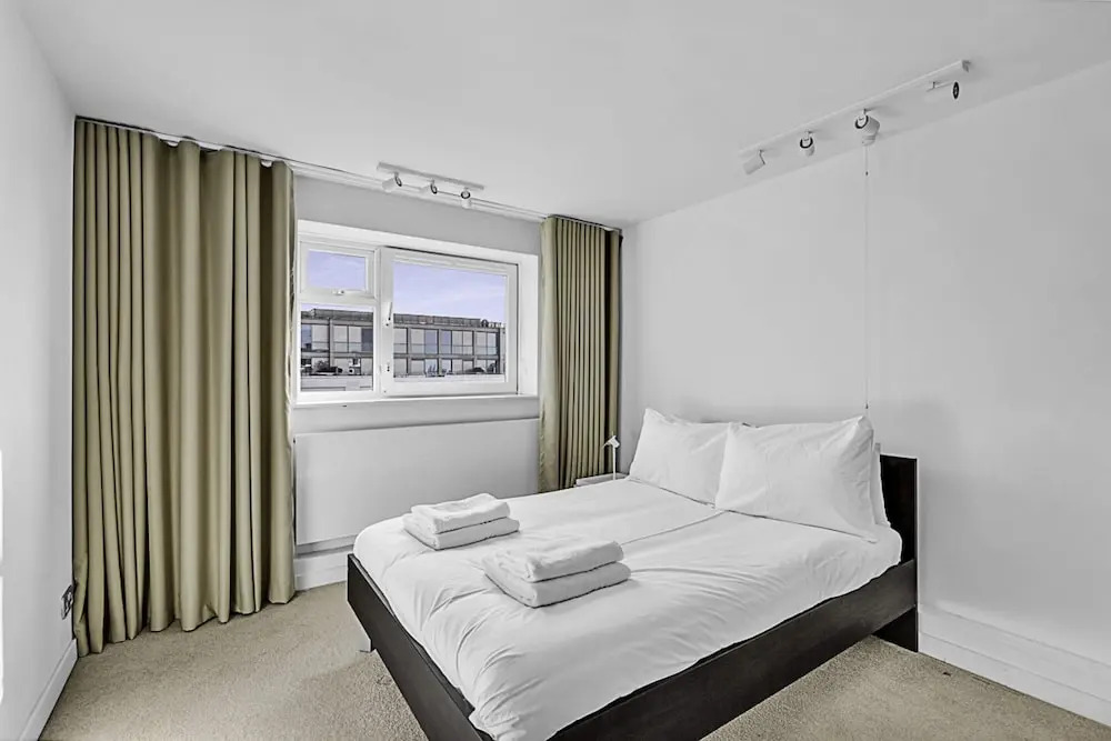 City Relay Radiant Chelsea Flat With City View