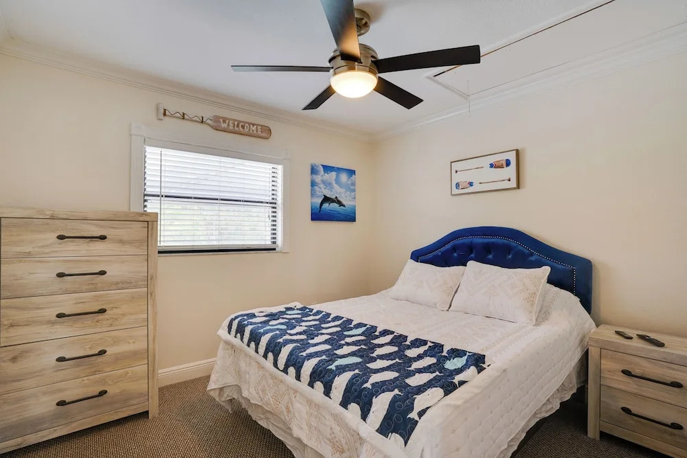 2 Mi to Bonita Beach: Bbq-ready Townhome!