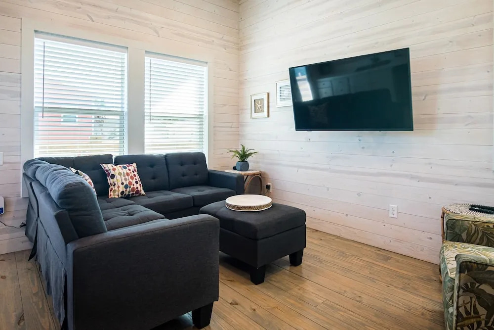 Driftwood Delight 2 Bedroom Home