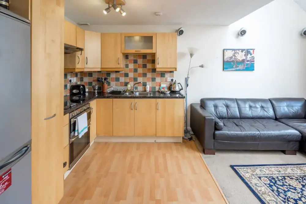 Beautiful 2bed House 6mins to Tube 2mins to Thames