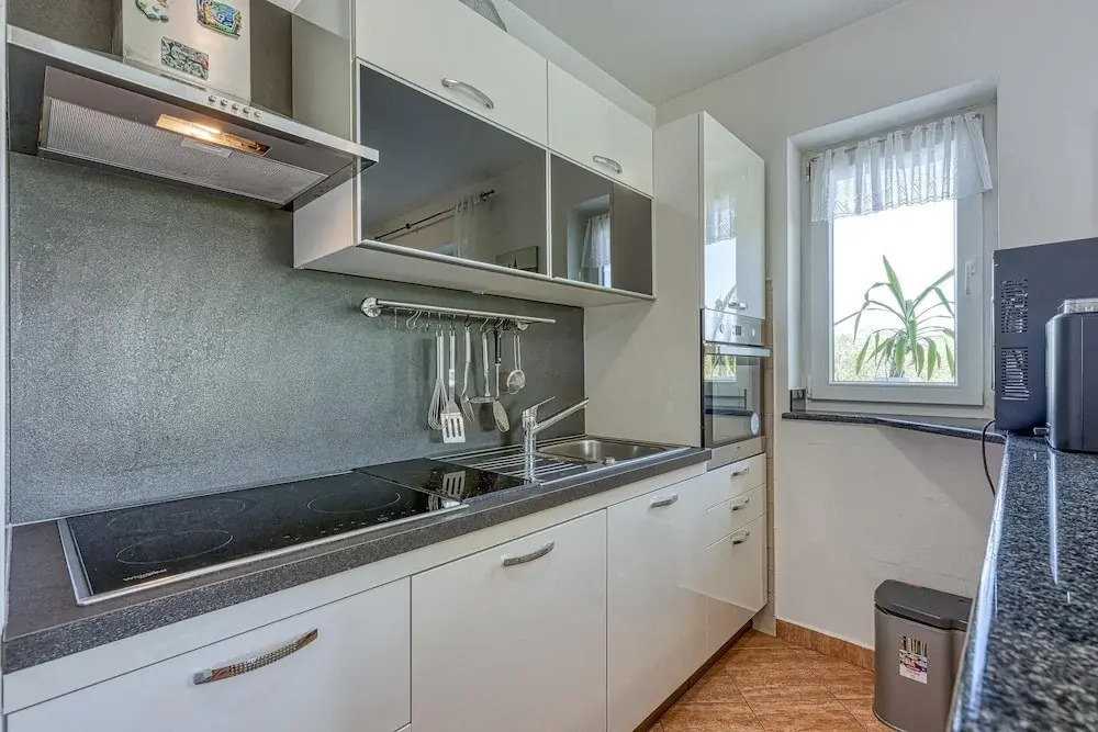 App Mariella 150m From the sea
